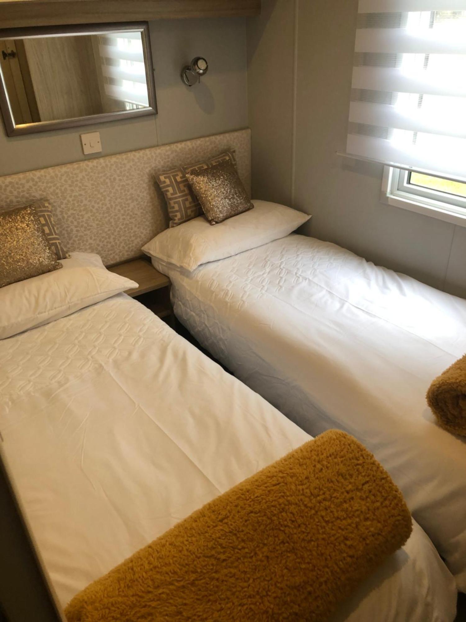 Seabreeze, Utopia, Walking Distance To Beach, 5 Star Shorefield Country Park, Milford On Sea, Shorefield Road, So41 0Lh, United Kingdom Exterior photo